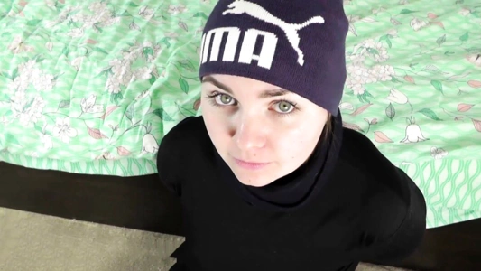 Русская пышка спалилась на краже во втрой раз, ей понравилось - когда наказывают членом!