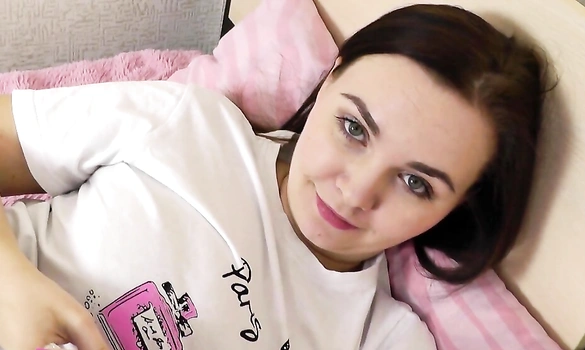 Русская пышка готова сделать минет еще один раз, но только за 2000 рублей