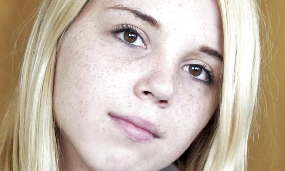 Кареглазая скромняшка приехала на Пьер Вудман кастинг - первый раз!