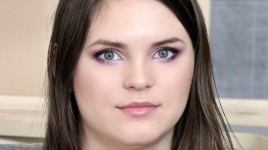 Групповой Вудман кастинг с жопастой пышкой - сучку жестко трахают в отеле!