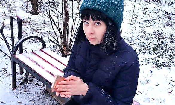 Просто предложил незнакомке зарядить телефон и заслужил на отсос!