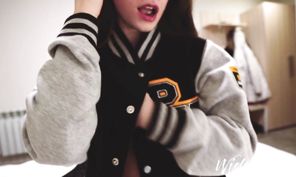 Как тут откажешь, когда возбужденная подружка сама хочет секса