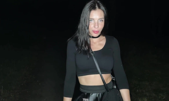 Предложил Элеоноре провести ее домой, а она захотела секса под деревом