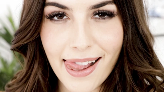 Анальный секс с супер милфой и сквирт с ней - пока не получит оргазм