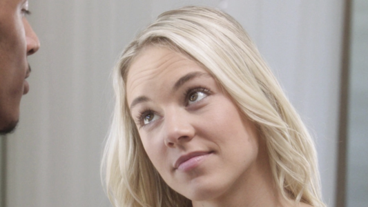 Я знаю, что ты развелся и хочешь секса со мной