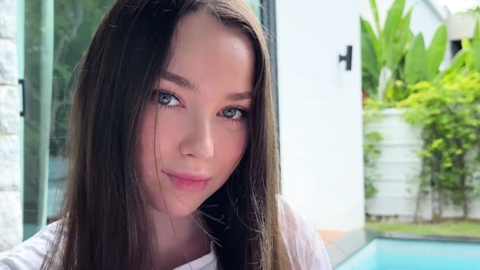 Приехал с девушкой на курорт, отдыхает и занимается сексом