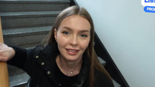 Сексом дала предоплату за квартиру!