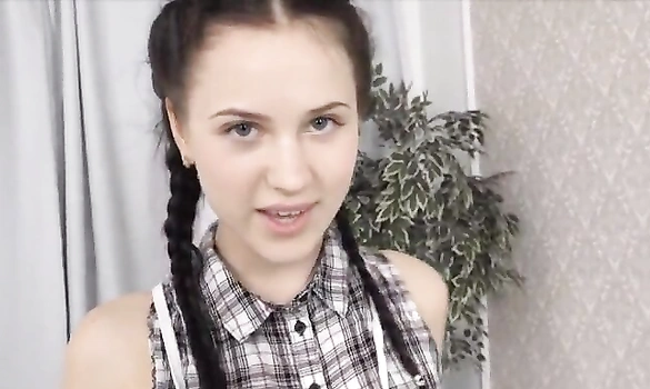 Девушка любит секс — анальный, сочный, и с удовольствием.