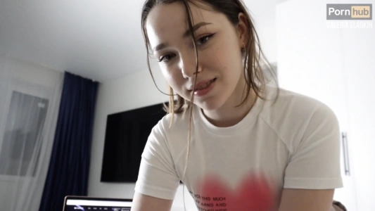 Отвлекла парня на вечерний секс