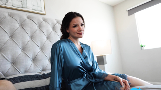 Мачеха хочет секса с тобой - в разных ситуациях..