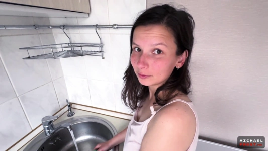 Мачеха покоряется пасынку и он использует её как хочет