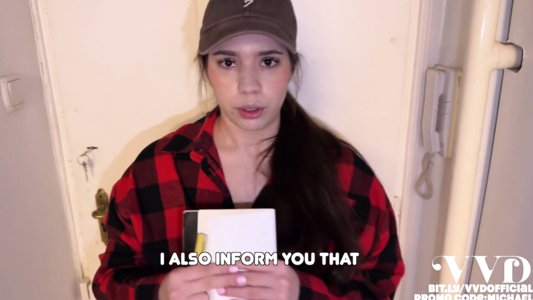 Я дам тебе 300 баксов, только вставь в себя это и потрахай!